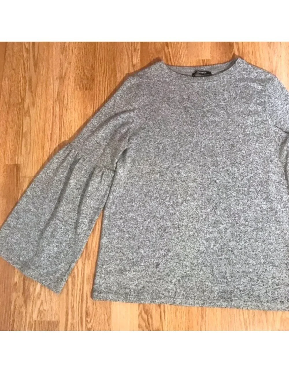 ZARA Bell Sleeve Soft Knit Sweater in Heathered Marled Gray Size S - Picture 7 of 10